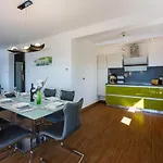 Legara Villa *