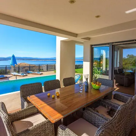 Villa Legara *